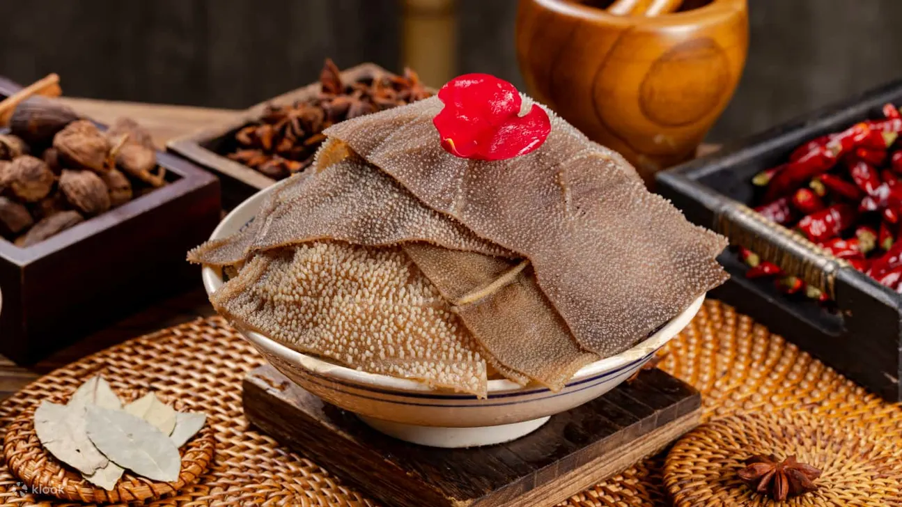 李扯拐老火锅 · 麻辣鲜香重庆魂 | 东郊记忆店